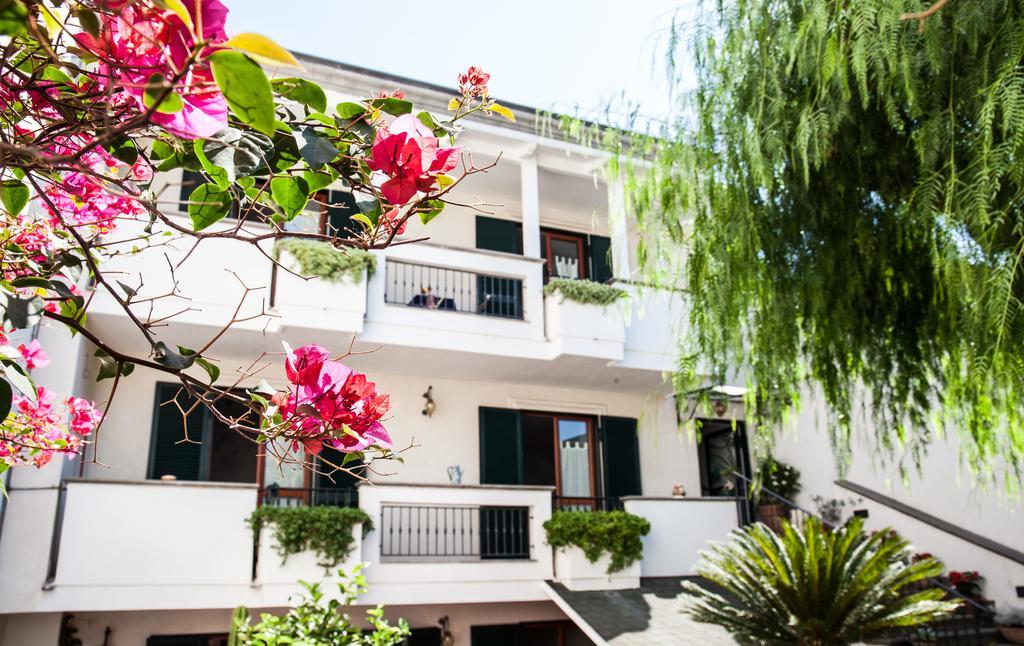 Certe Notti - Suites بومبيي المظهر الخارجي الصورة